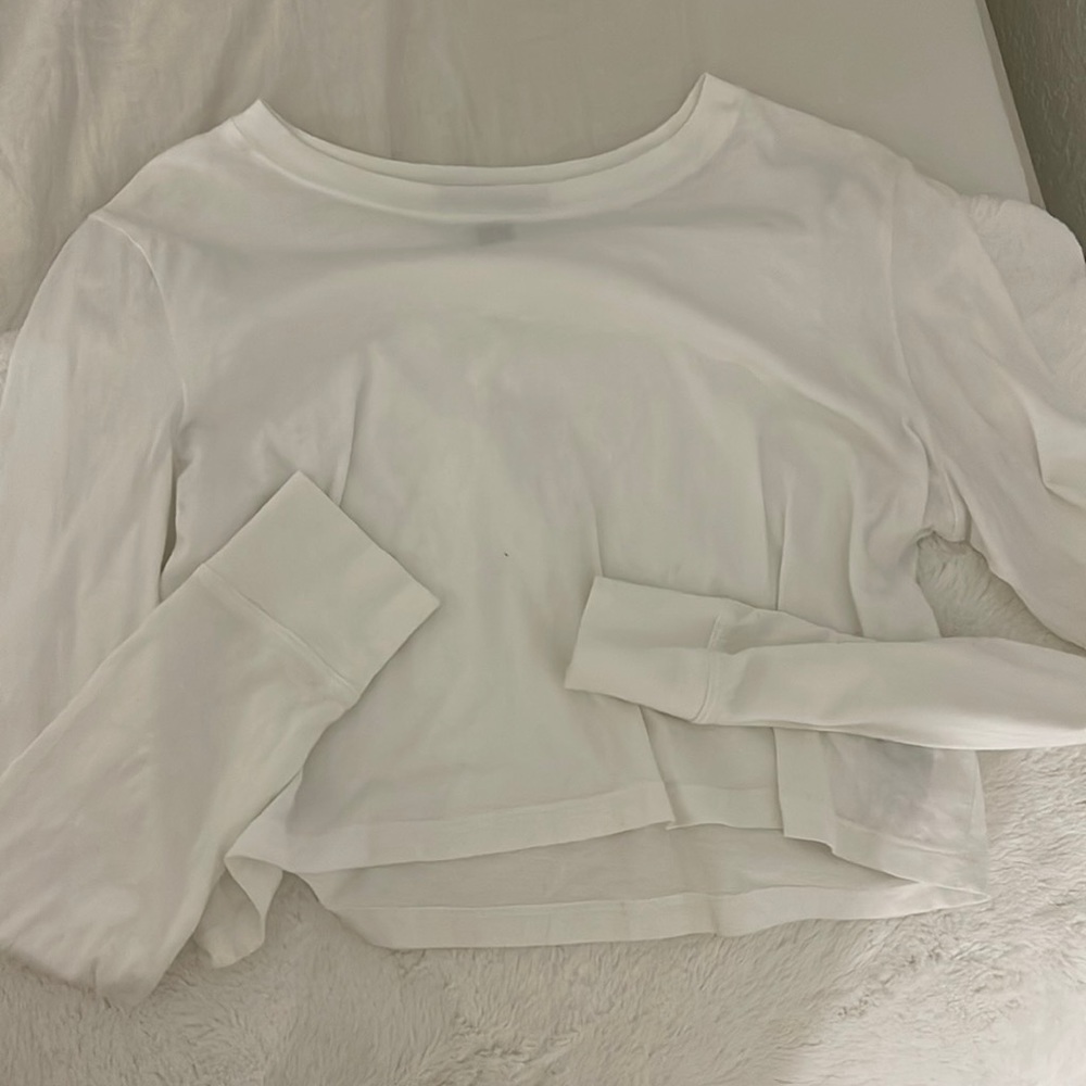 Long sleeve crop top